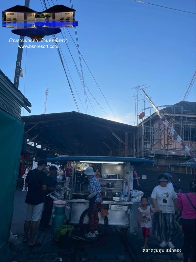 ร้านหอยทอดเจ้าเก่ามาก ที่ตลาดร่มหุบ​