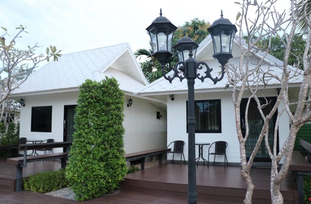 เรือนธารารีสอร์ท บ้านพัก สมุทรสงคราม ริมน้ำ แม่กลอง​